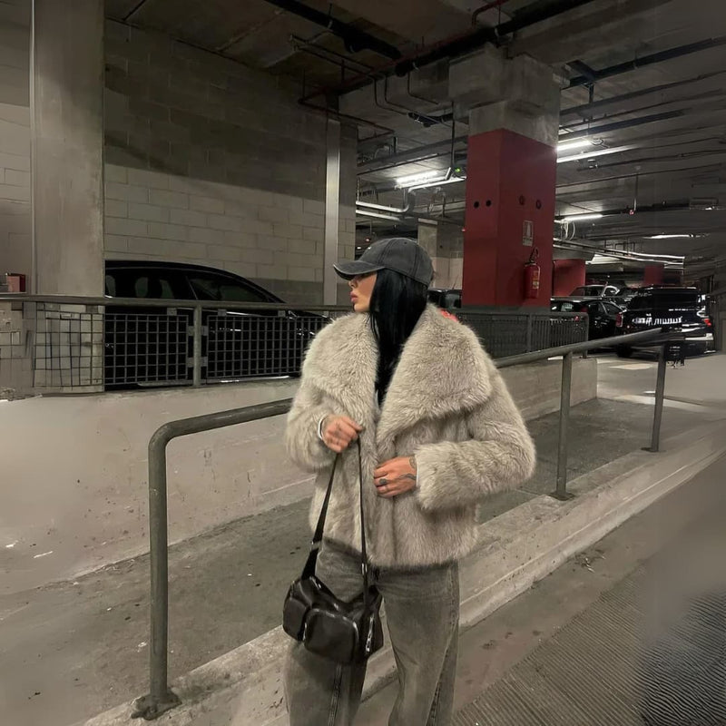 Classic Vintage & Enduringly Stylish Coat