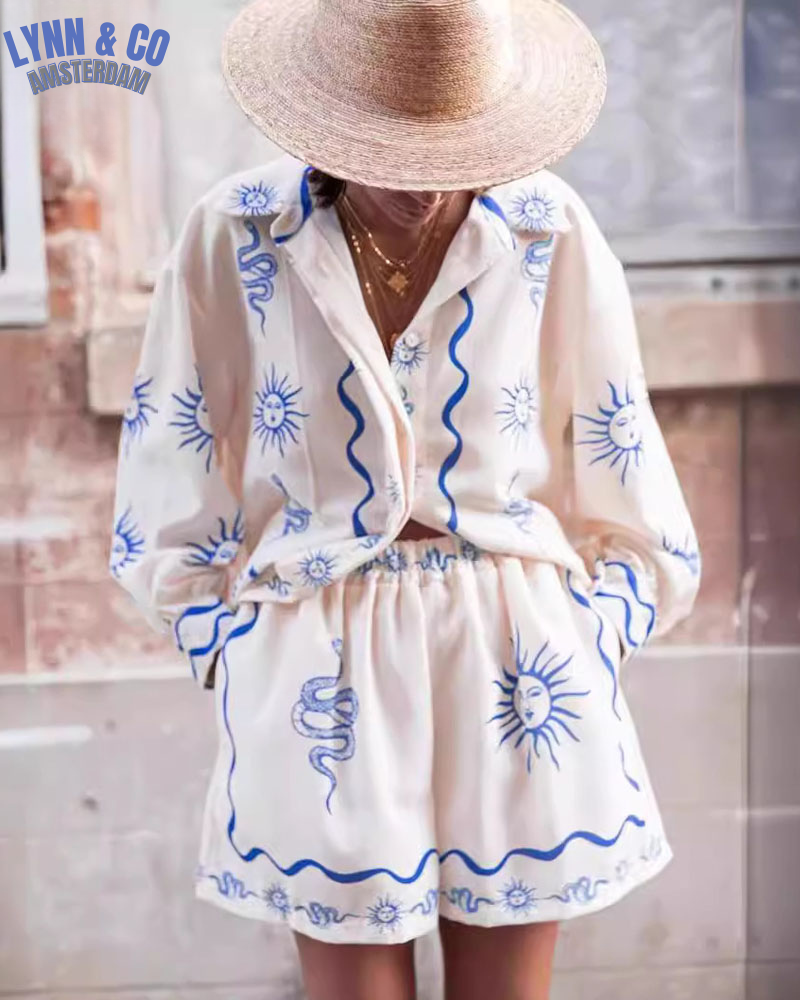Classic Vintage & Enduringly Stylish Top