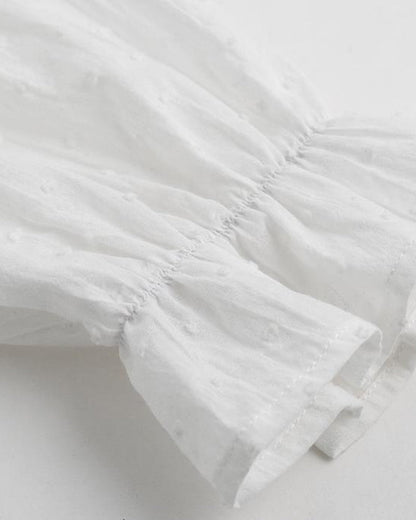 Effortlessly Elegant Shirt with a Timeless Design