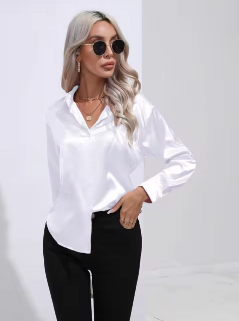 Well Tailored Blouse with a Graceful Silhouette
