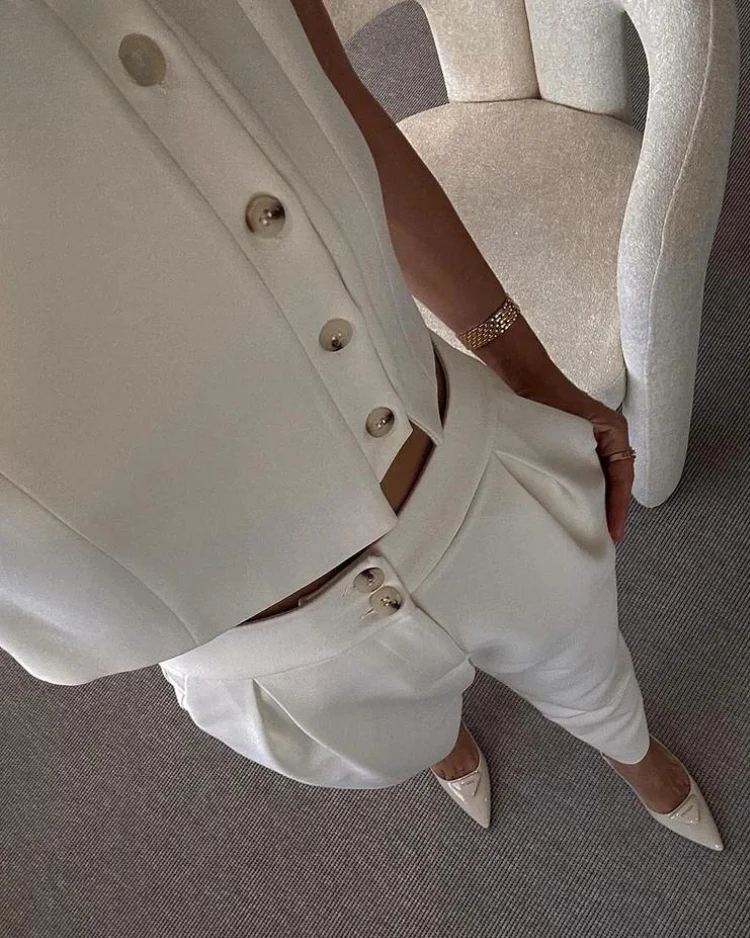 Classic Vintage Garment with a Flattering Fit