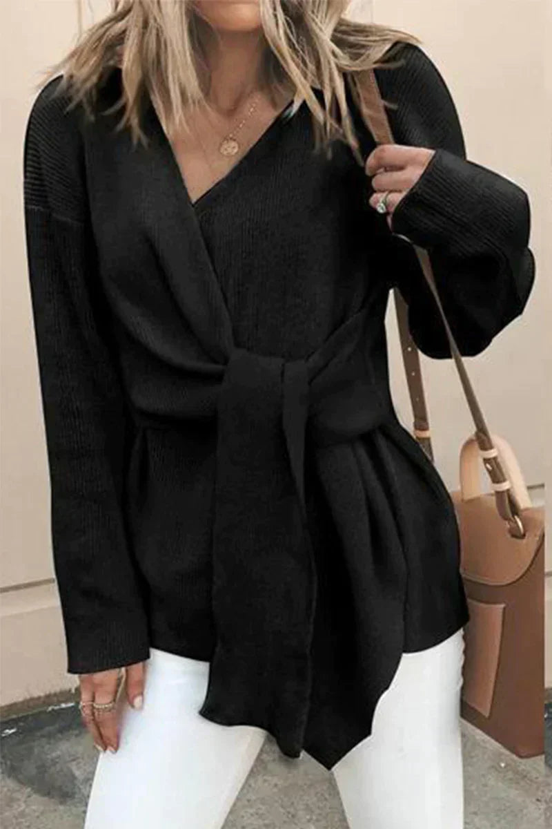 Sophisticated Blouse with a Clean Classic Look