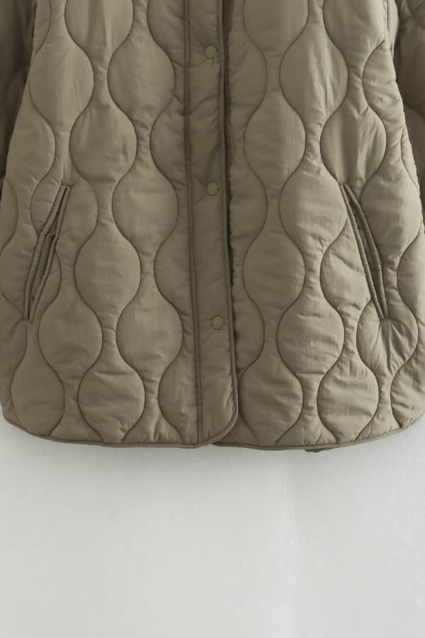 Gracefully Styled Jacket for Any Occasion