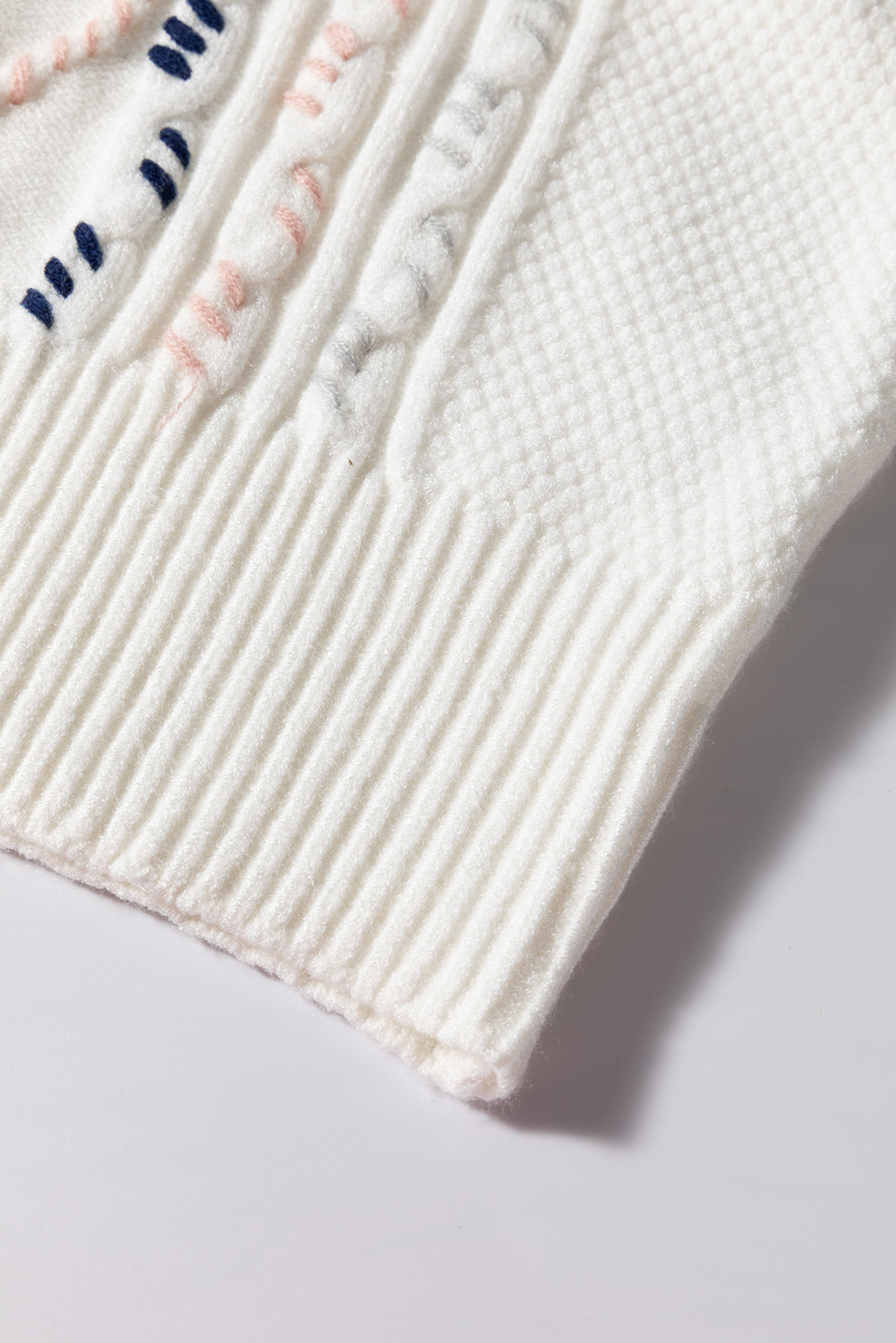 Effortlessly Elegant Sweater with a Timeless Design