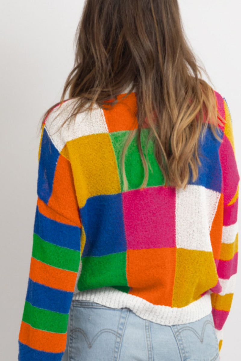 Well Tailored Sweater with a Graceful Silhouette