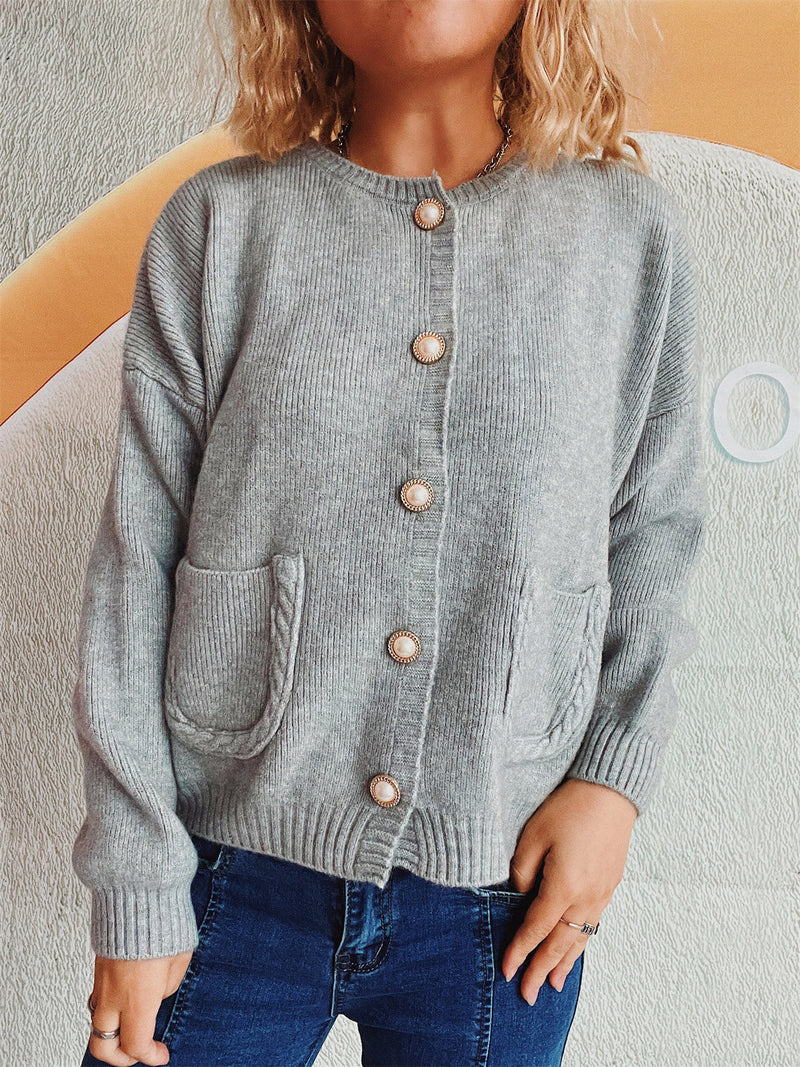 Well Tailored Cardigan with a Graceful Silhouette