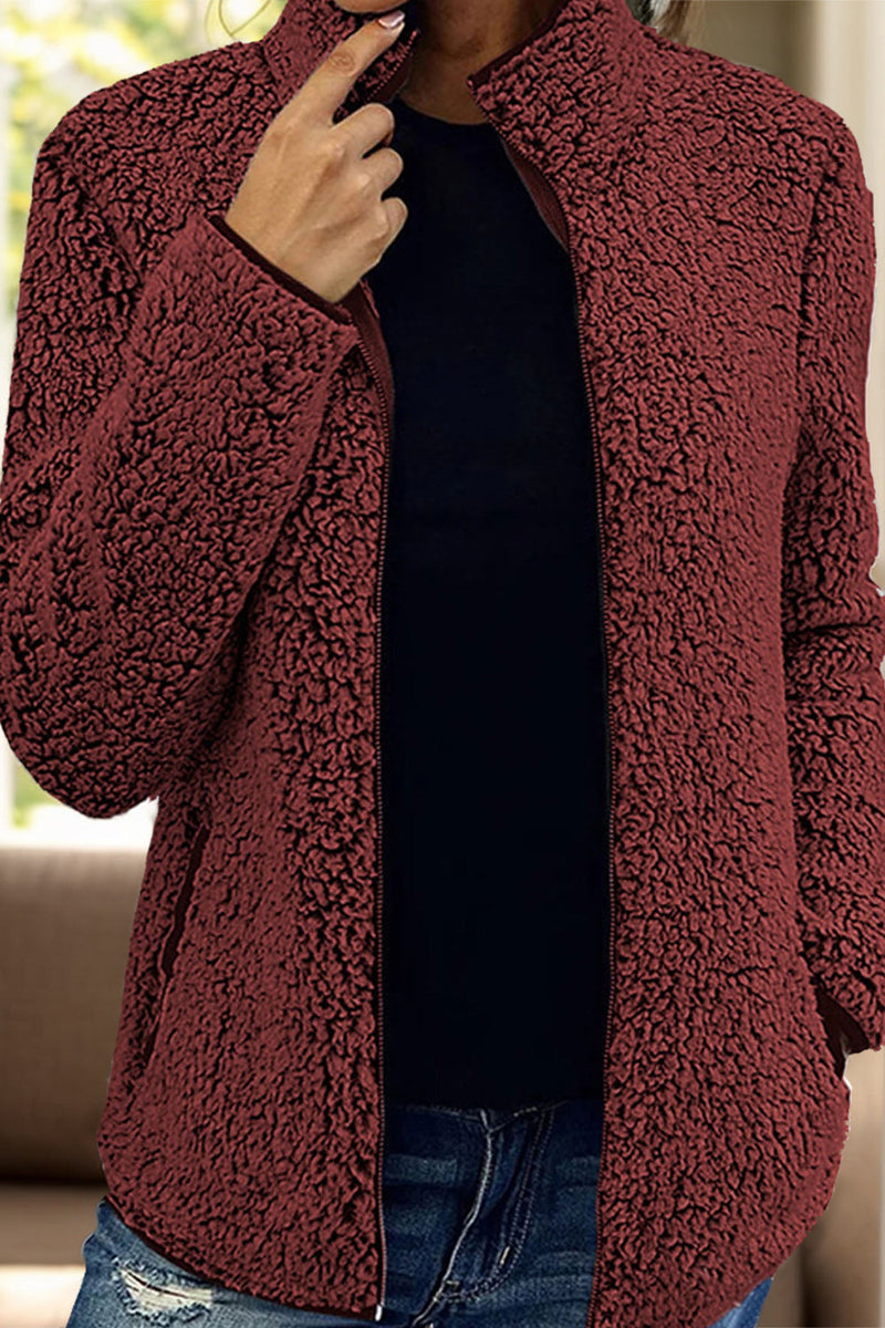 Effortlessly Elegant Jacket with a Timeless Design