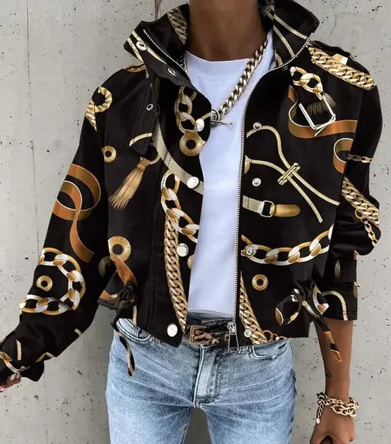 Klassisesti suunniteltu Takki