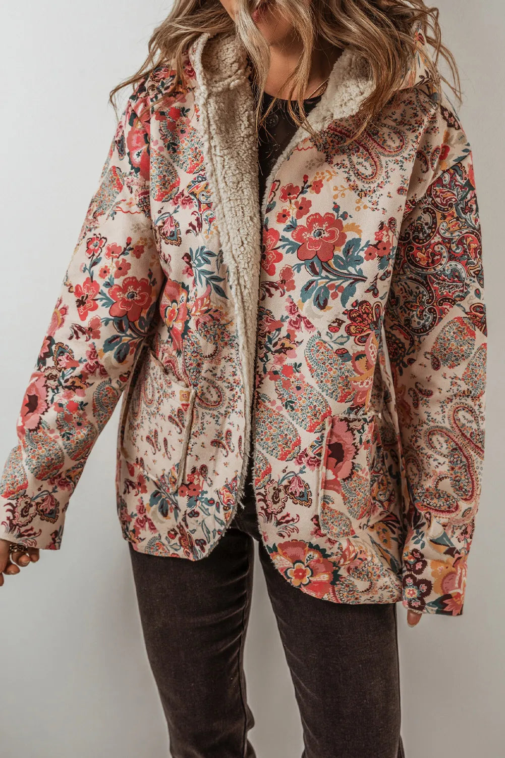 Well Tailored Jacket with a Graceful Silhouette