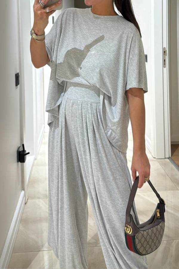 Vintage Inspired Pants with a Contemporary Edge