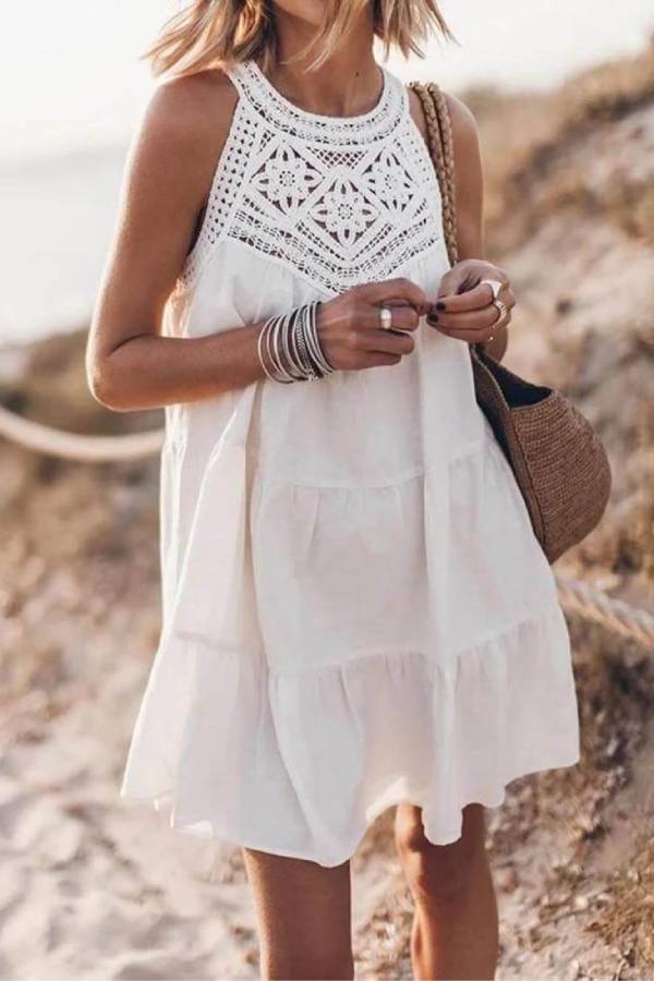 Well Tailored Dress with a Graceful Silhouette