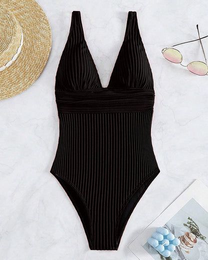 Effortlessly Elegant Garment with a Timeless Design