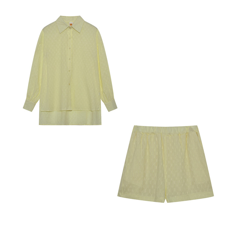Well Tailored Shirt with a Graceful Silhouette