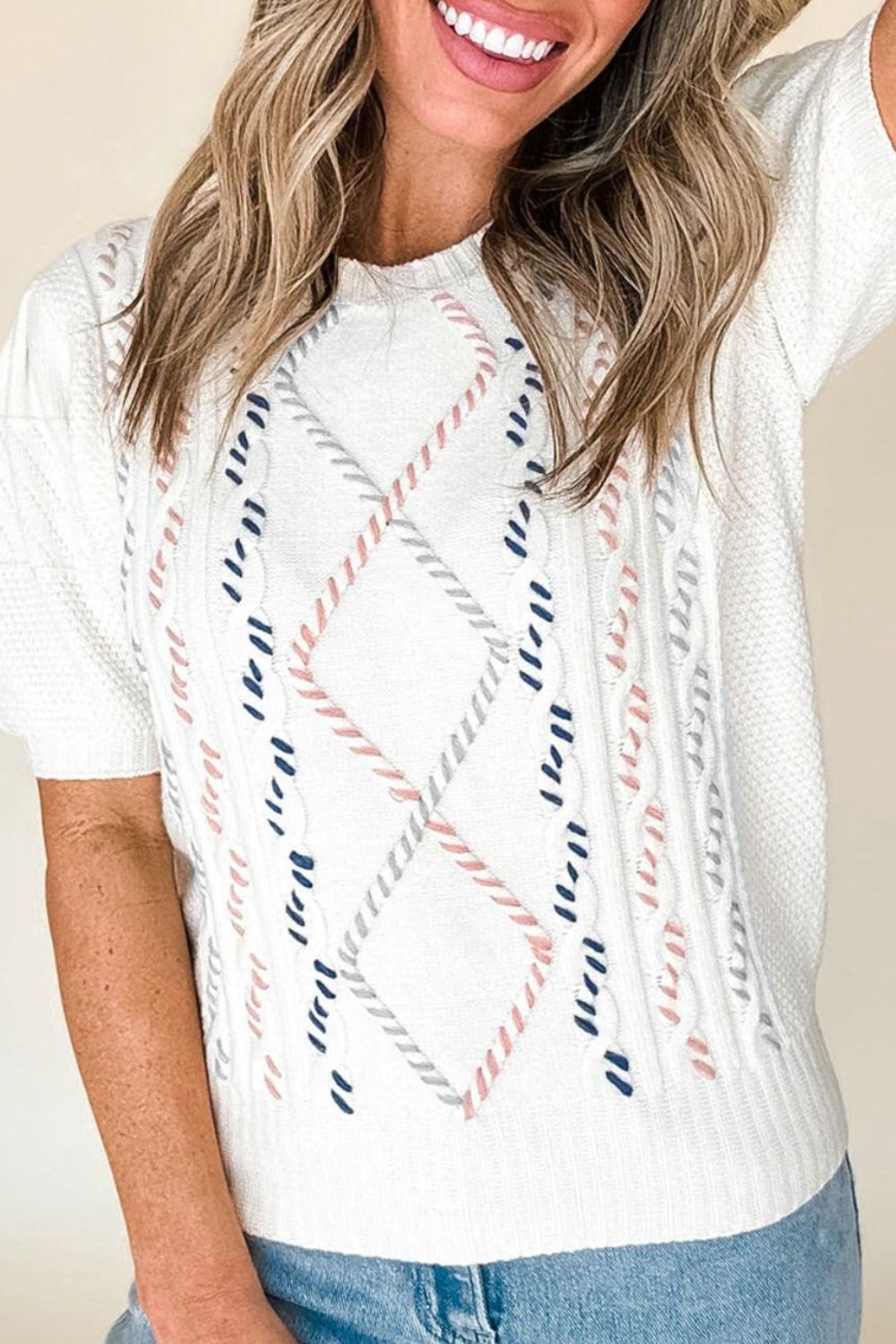 Effortlessly Elegant Sweater with a Timeless Design