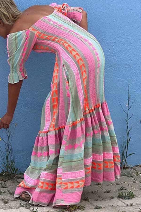 Classic Vintage Dress with a Flattering Fit