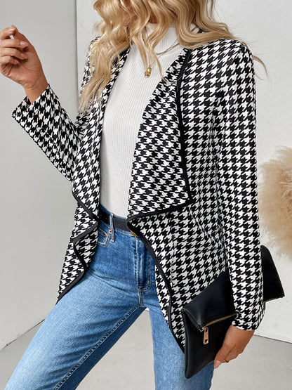 Well Tailored Jacket with a Graceful Silhouette