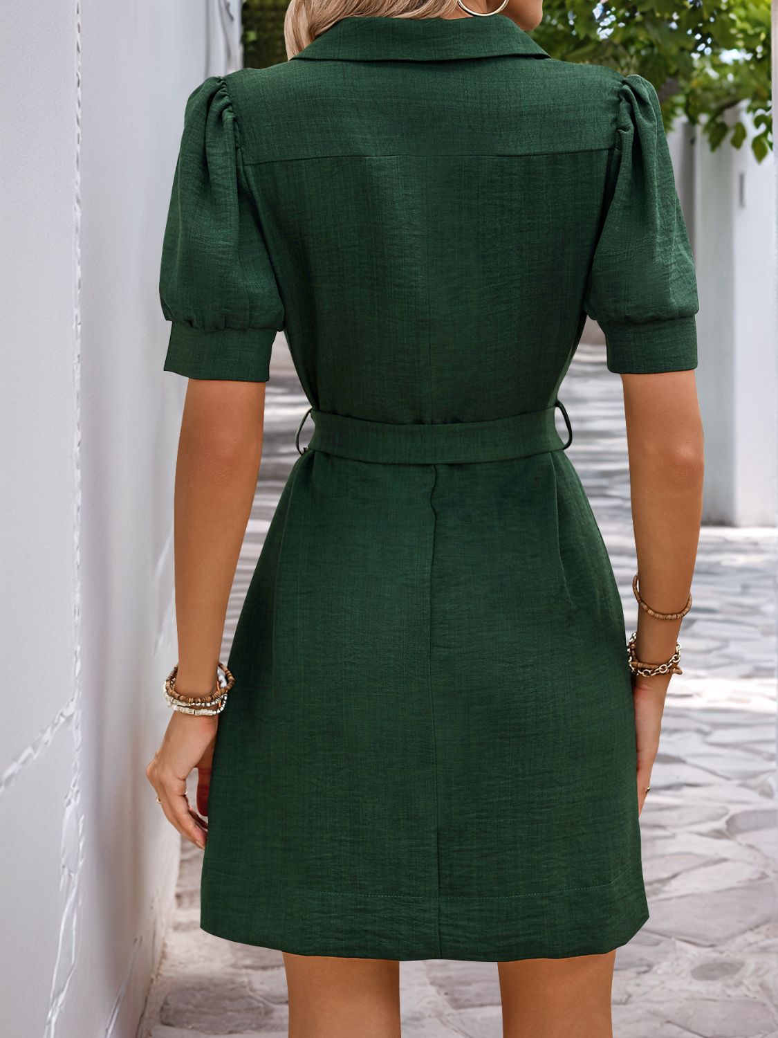 Effortlessly Elegant Dress with a Timeless Design