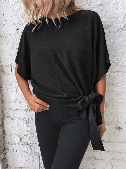 Well Tailored Blouse with a Graceful Silhouette