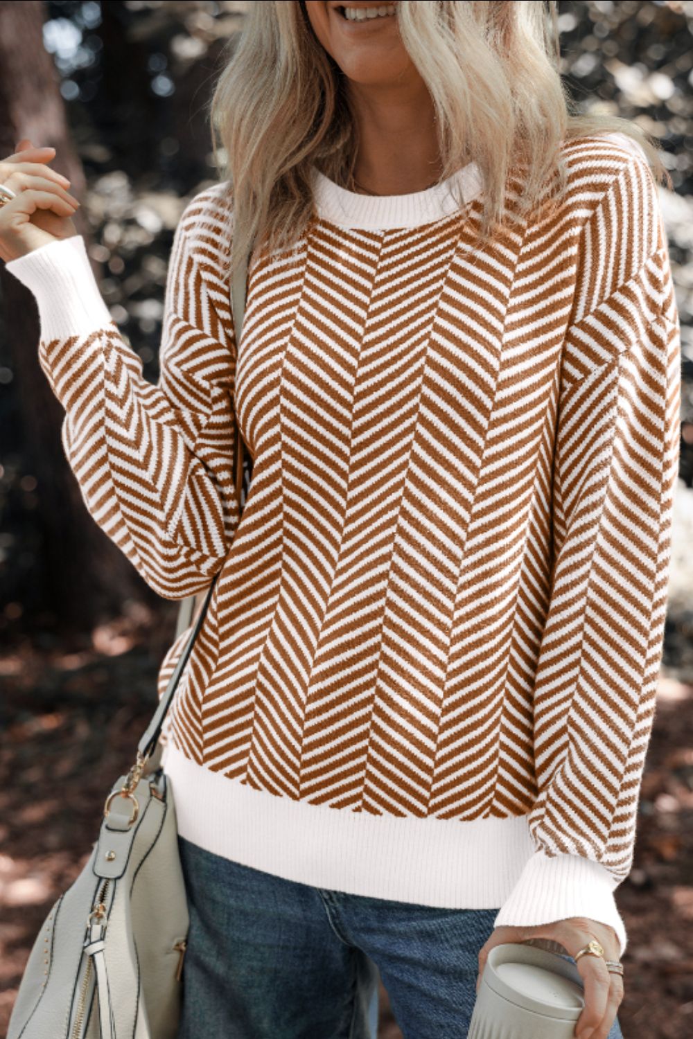 Well Tailored Sweater with a Graceful Silhouette