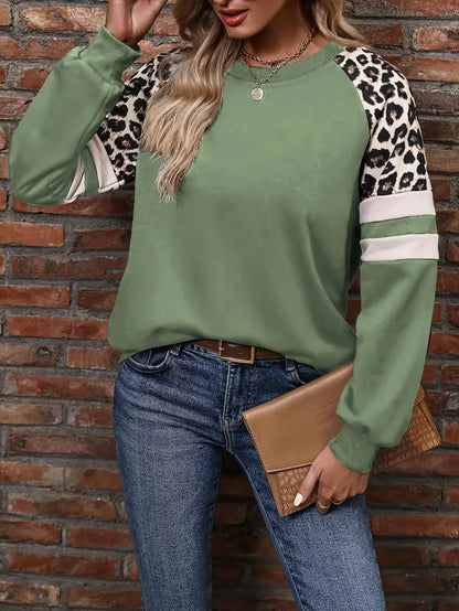 Classic Vintage Blouse with a Flattering Fit