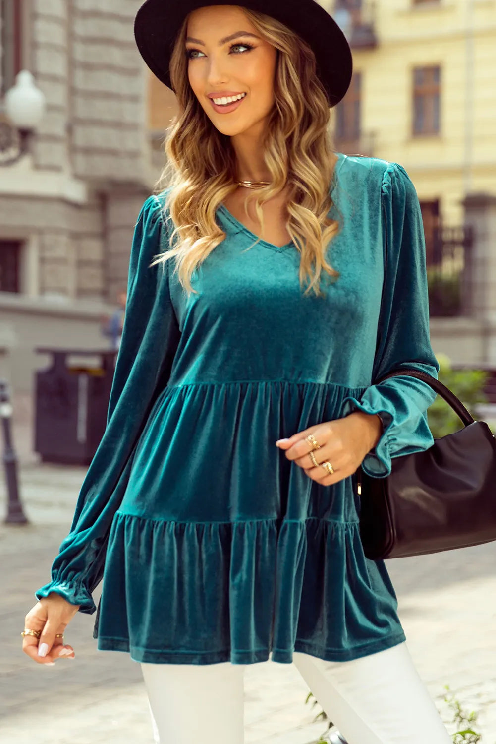 Well Tailored Blouse with a Graceful Silhouette
