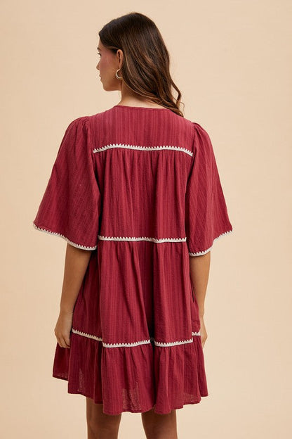 Effortlessly Elegant Dress with a Timeless Design