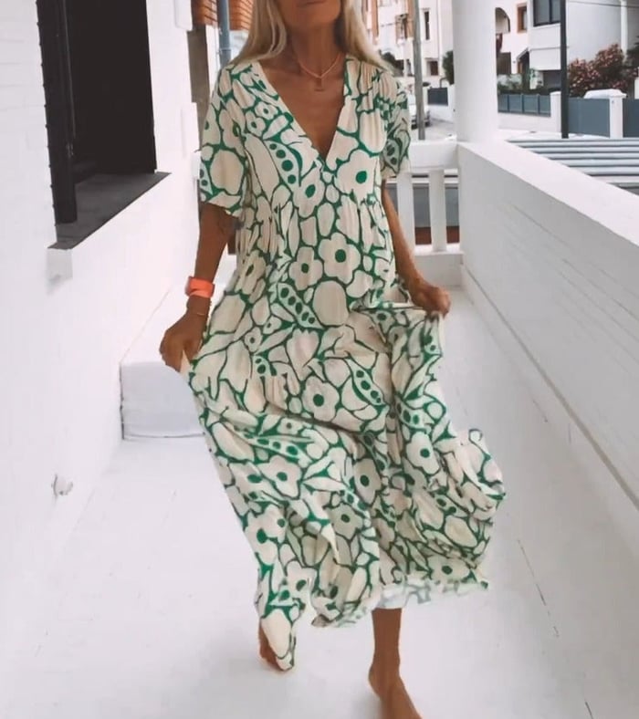Classic Vintage & Enduringly Stylish Dress