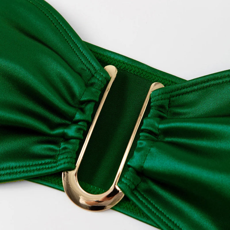 Sophisticated Garment with a Clean Classic Look