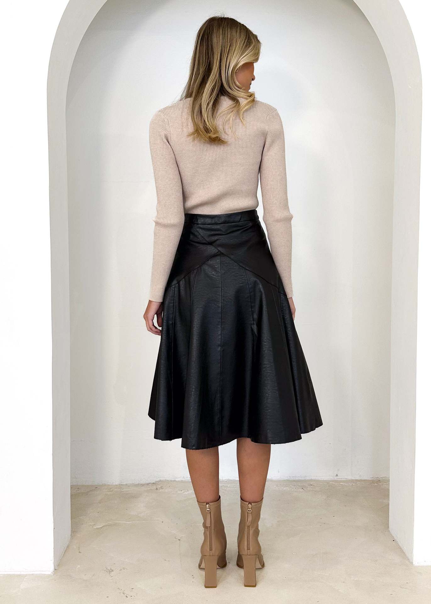 Classic Vintage Garment with a Flattering Fit