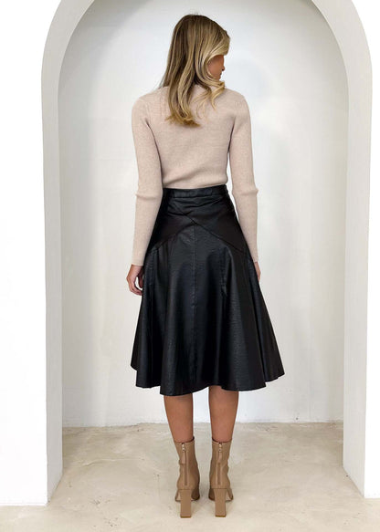 Classic Vintage Garment with a Flattering Fit