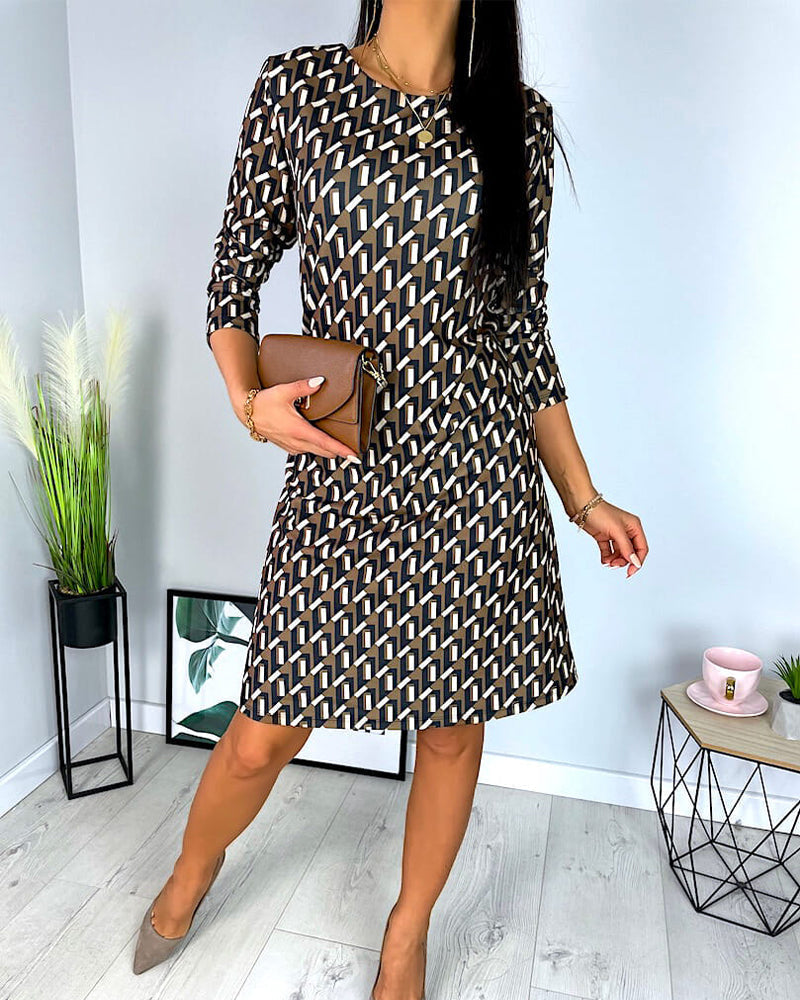 Beautifully Finished Dress in a Timeless Design