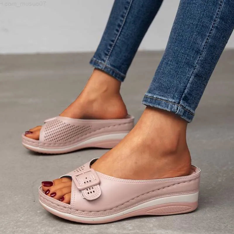 Graceful Orthopedic Sandals for Modern Look