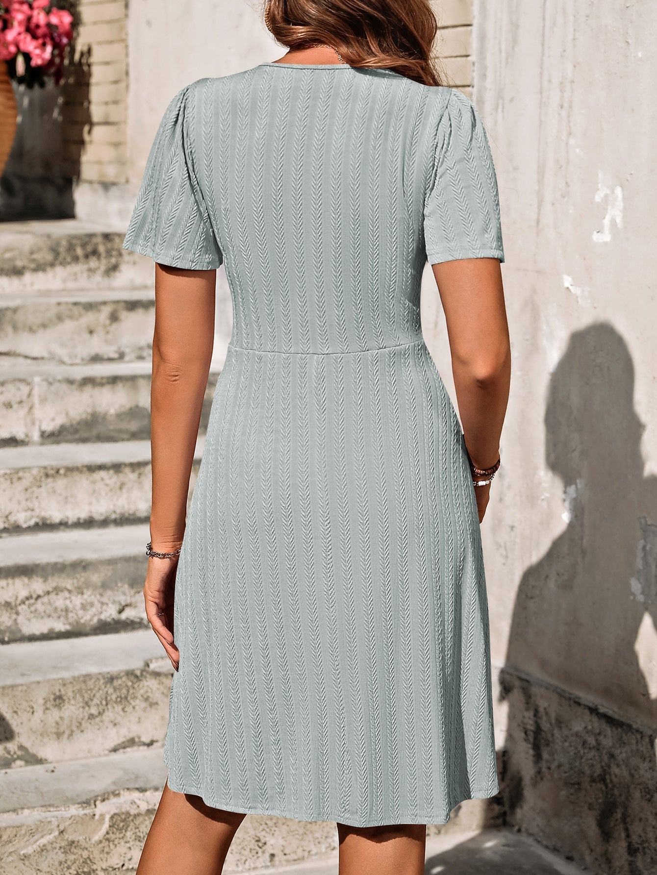 Beautifully Crafted Dress in a Classic Style
