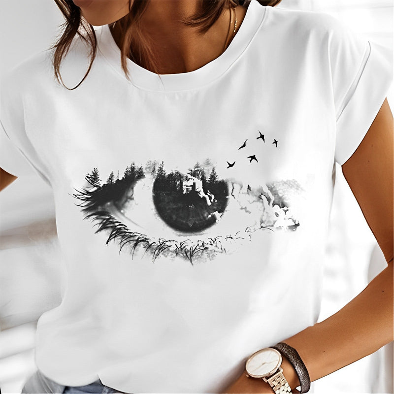 Well Tailored T-Shirt with a Graceful Silhouette