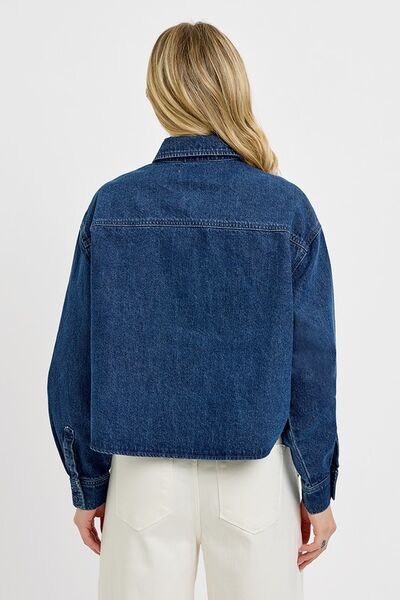Effortlessly Elegant Jacket with a Timeless Design