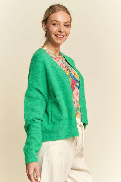 Well Tailored Cardigan with a Graceful Silhouette