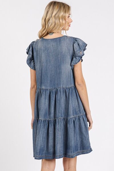 Well Tailored Dress with a Graceful Silhouette