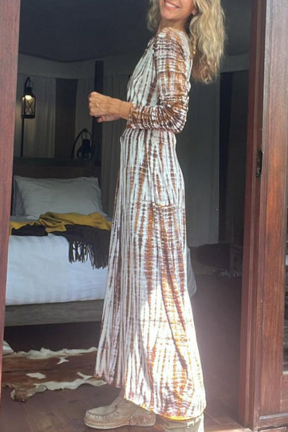 Gracefully Styled Garment for Any Occasion