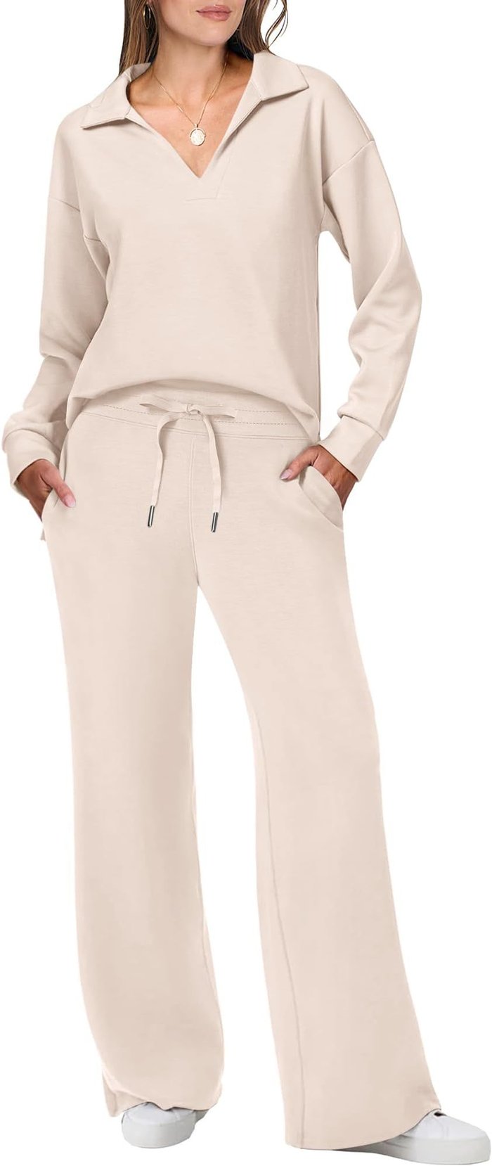 Effortlessly Elegant Garment with a Timeless Design