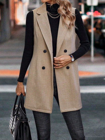 Beautifully Finished Coat in a Timeless Design