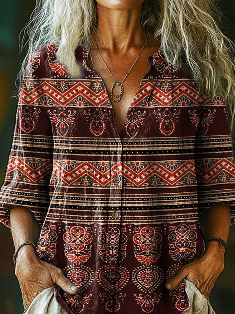 Klassisesti suunniteltu Paita