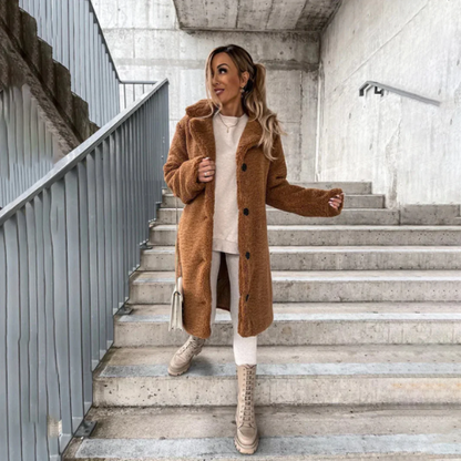 Beautifully Finished Coat in a Timeless Design