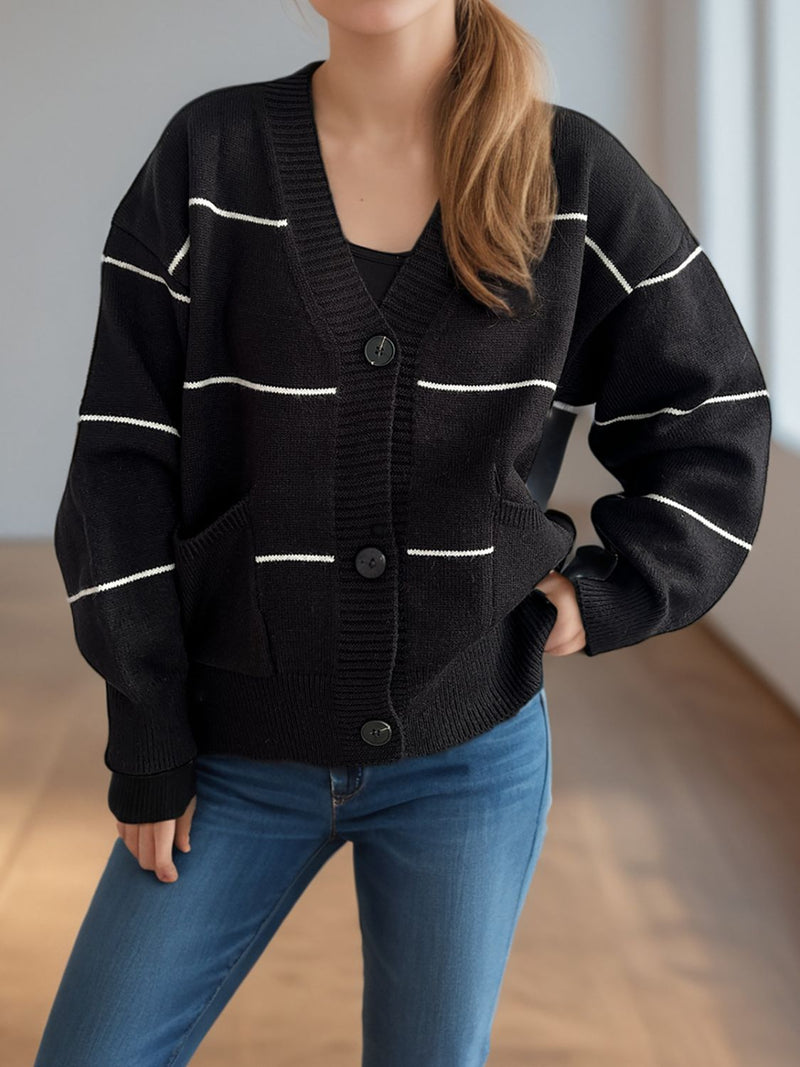 Effortlessly Elegant Cardigan with a Timeless Design
