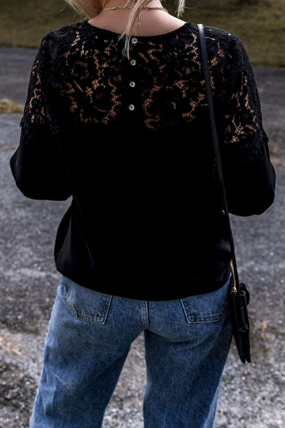Elegantly Styled Blouse for Everyday Wear