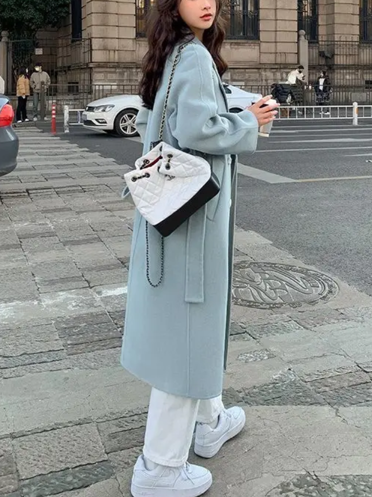 Well Tailored Garment with a Graceful Silhouette