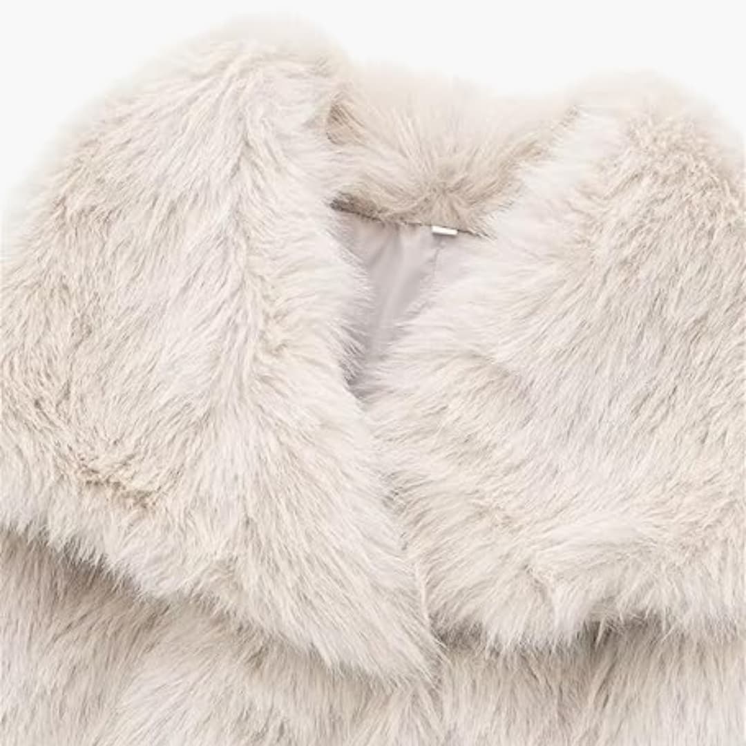 Classic Vintage & Enduringly Stylish Coat