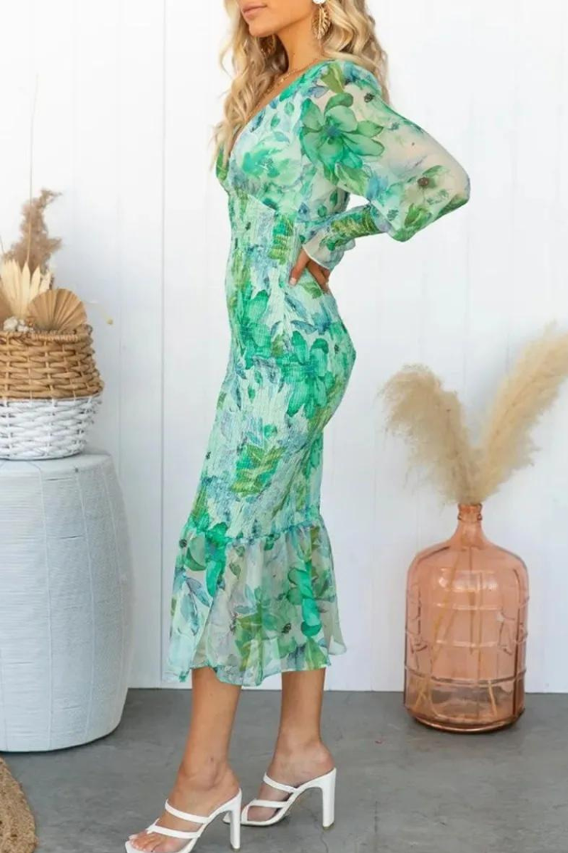 Sophisticated Dress with a Clean Classic Look
