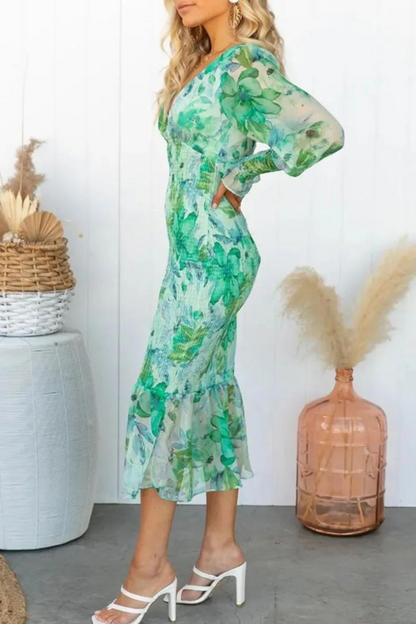 Sophisticated Dress with a Clean Classic Look