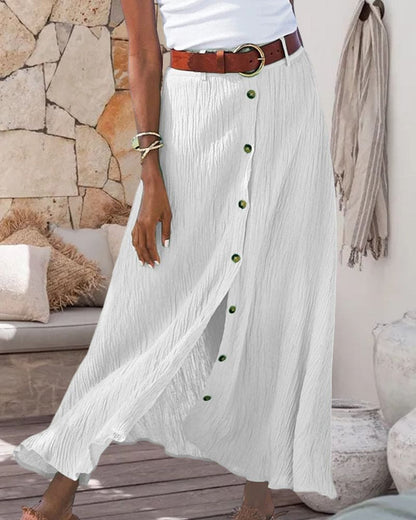 Effortlessly Elegant Garment with a Timeless Design