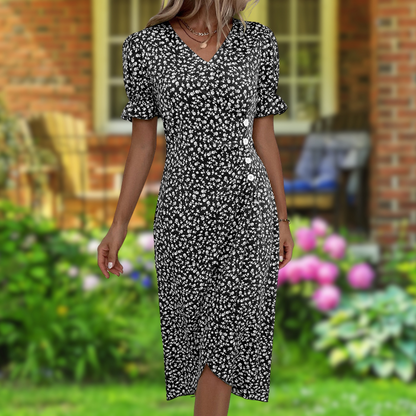 Sophisticated Dress with a Clean Classic Look